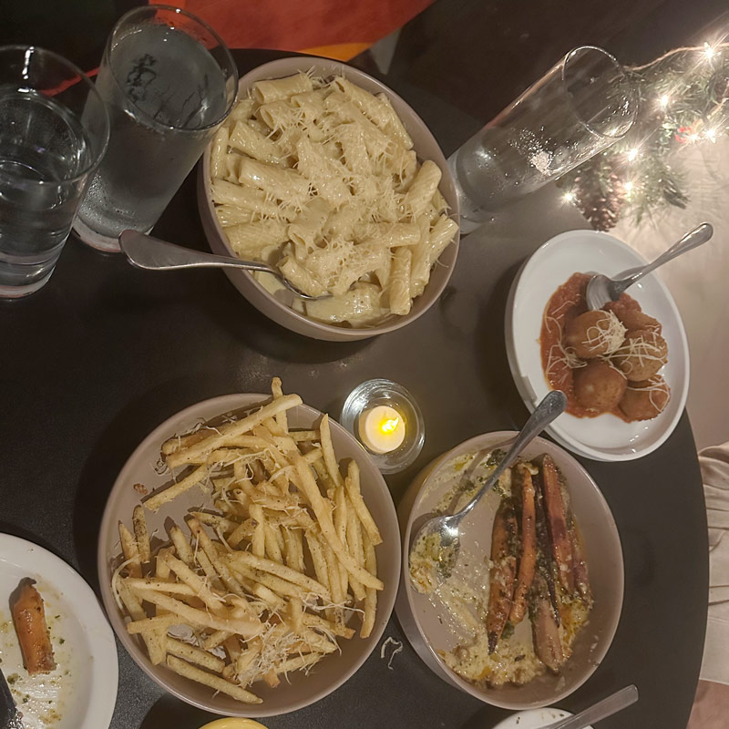 BoMallies Sheboygan Restaurant food