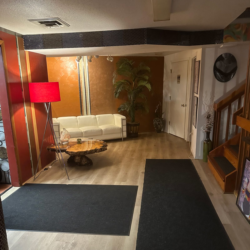 BoMallies Sheboygan Restaurant lobby